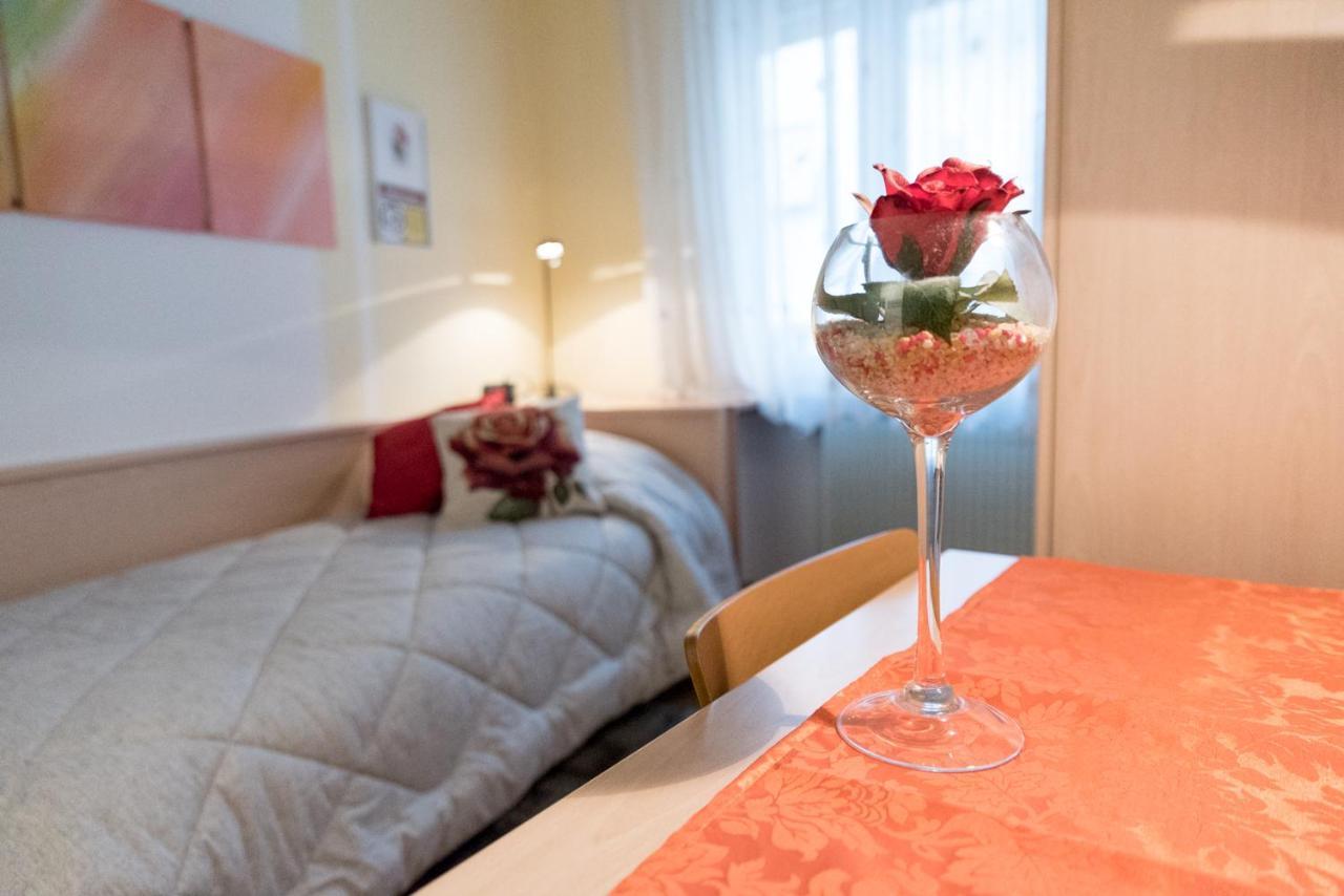 Bed & Breakfast Delle Rose 코넬리아노 외부 사진