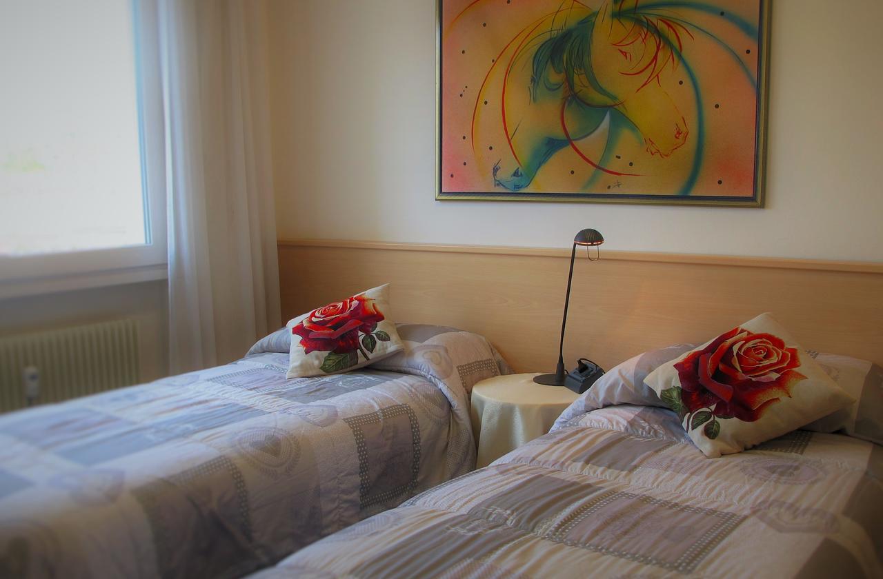 Bed & Breakfast Delle Rose 코넬리아노 외부 사진