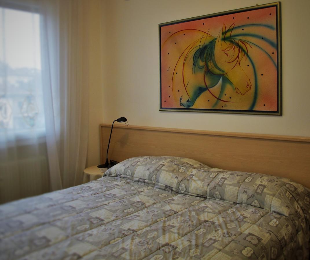 Bed & Breakfast Delle Rose 코넬리아노 외부 사진
